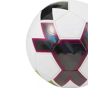 Ballon de football de haute qualité fabriqué par le fabricant, 100% PU, impression de logo personnalisée, ballon de football pakistanais, taille 5, cousu à la machine - Product Image 3