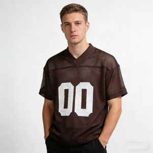 T-shirts en maille marron pour hommes, col en V, coupe oversize, imprimé numéro, style streetwear décontracté et athlétique rétro, vente en gros - Product Image 1