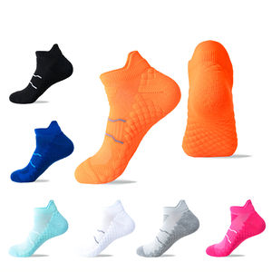 Chaussettes de compression antibactériennes respirantes à séchage rapide pour hommes et femmes pour la course à pied, le cyclisme, le football, les voyages - Product Image 5