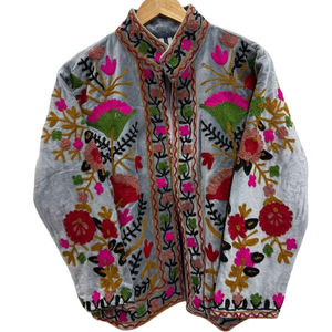 Abrigo de Invierno de Terciopelo con Bordado Floral, Cuello Alto, Forro de Algodón Transpirable, Chaqueta Unisex Estilo Suzani para Primavera y Otoño - Product Image 1