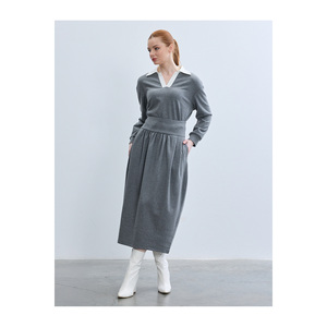 Falda midi de punto fruncida con corte de vestido, cintura elástica y tacto suave - Product Image 2