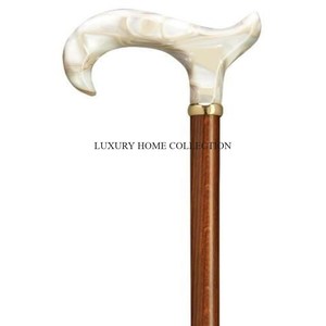 Bastones de madera hechos a mano con diseños detallados de resina ideal para paseos por la naturaleza accesorio elegante para uso diario - Product Image 2