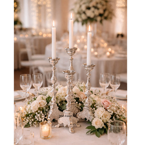 Centro de Mesa Decorativo para Bodas, Candelabro de Aluminio Plateado Hecho a Mano sobre Base de Trípode con Diseño en Relieve de Color Personalizado - Product Image 2