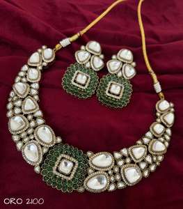 Collar de diamantes americano de moda moderno circón brillante diseñado para mujeres niñas para compromiso de boda - Product Image 2