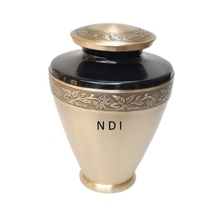 Urnes de crémation commémoratives design élégant urnes de cercueil en métal en laiton pour le corps humain fournisseur de cendres adultes de l'Inde - Product Image 6