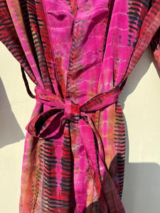 ชุดเดรสผ้าไหมมัดย้อมสำหรับผู้หญิงเสื้อคลุมกิโมโนผ้าชีฟองขนาดฟรีไซส์สำหรับฤดูใบไม้ผลิฤดูร้อนฤดูใบไม้ร่วงรีสอร์ทแห้งเร็ว - Product Image 4