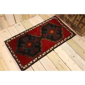 Tapis turc vintage 2x3,7 pieds, tapis en laine rouge à imprimé animal - Product Image 1