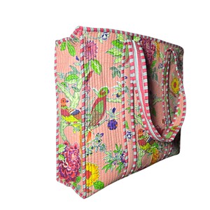 Sac fourre-tout à bandoulière large pour femme, imprimé floral, écologique, imprimé à la main, 100% coton matelassé avec fermeture à glissière - Product Image 2
