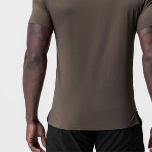 T-shirt de performance innovant pour hommes pour les entraînements, les sports et les activités quotidiennes avec des fonctions d'évacuation de l'humidité - Product Image 6