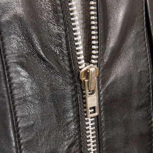 Chaqueta Urbana Ligera de Aspecto Cuero Premium, Impermeable y Ecológica para Invierno con Logotipo Frontal - Product Image 6