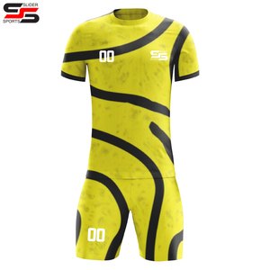 Fabrication en usine, couleur personnalisée, uniforme de football de haute qualité 100% polyester pour adulte, respirant, séchage rapide, logo personnalisé - Product Image 1