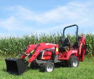 Tracteur compact tout-terrain robuste 1GC.25 avec chargeur-pelleteuse, boîte de vitesses et pompe 4x4, conçu pour les terrains accidentés, longue durée de vie - Product Image 4