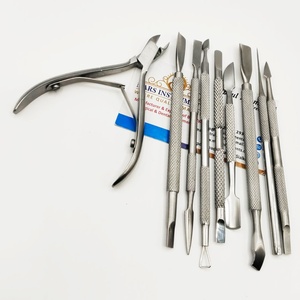 กรรไกรตัดหนังกำพร้าพร้อมที่ดันหนังกำพร้าที่ตัดหนังที่ตายแล้วคมมากสำหรับเครื่องมือทำเล็บมือเล็บเท้า - Product Image 3