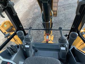 LIVRAISON GRATUITE CAT 420 F2 4X4 CHARGEUSE-PELLETEUSE À ROUES Homologuée EPA CE avec Cylindre Hydraulique Eaton, Moteur, Pompe, Boîte de vitesses et PLC. - Product Image 6