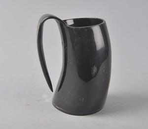 Jarra Vikinga Negra Pulida de Primera Calidad Hecha a Mano, Auténtica Jarra de Cuerno de Búfalo para Cerveza, Hidromiel y Cerveza Tradicional - Product Image 5