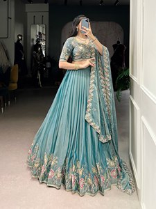 Diseñador estilo paquistaní Lehenga Choli para damas de honor funciones de boda elegantes fiestas hechas seda algodón tejido trabajo fiesta desgaste - Product Image 3