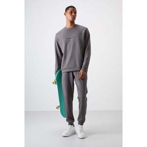 Conjunto Deportivo para Hombre en Gris Oscuro, de Algodón Grueso, Suave, Texturizado, con Estampado y Ajuste Cómodo - 85253 - Gris Oscuro - Product Image 1