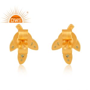 ต่างหูเม็ดเดี่ยวลายดอกไม้ประดับอัญมณีสีทอง18K ดีไซน์ล่าสุด - Product Image 4