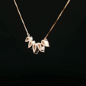 Lujoso Colgante de Diamante de Laboratorio en Forma de Pera con Oro Amarillo de 18 Quilates, Joyería Fina de Moda para Regalos y Fiestas |   Diamantes Sheetal - Product Image 4