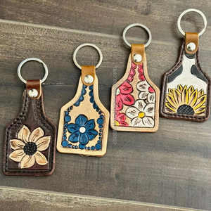 Porte-clés en cuir taillé sculpté à la main Porte-clés en cuir de forme exotique mignon Accessoires en cuir taillé Porte-clés mignons pour unisexe - Product Image 4