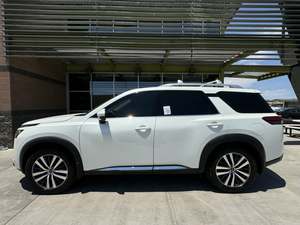 USADO EN BUEN ESTADO Y A UN PRECIO ASEQUIBLE, 2022 N - Pathfinder Platinum FWD SUV/Crossover - Product Image 5