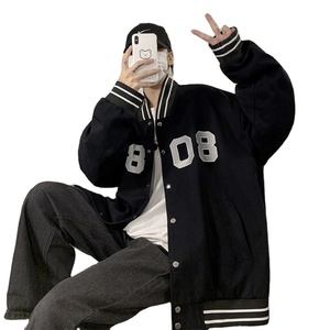 Chaquetas universitarias de alta calidad con diseño de logotipos personalizados al por mayor chaquetas universitarias Collage estilo bombardero personalizadas de invierno para hombre - Product Image 2