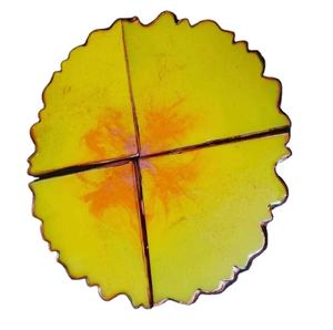 Sous-verre en résine artisanal avec un design unique en marbre et une placage or sur la bordure pour le café, le thé, les boissons, artisanat en résine - Product Image 4