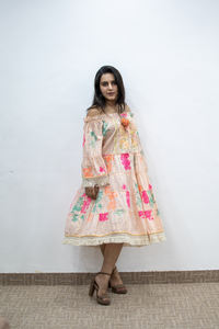 Vestido Midi Romántico Color Durazno con Estampado Floral, Cuello en V, Estilo Boho, Impresión Digital, Corte en A, 100% Algodón, para Fiestas de Verano - Product Image 5