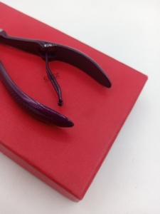 Coupe-cuticules de haute qualité en acier inoxydable avec revêtement en poudre de vin, personnalisable avec votre propre logo et couleurs, instruments de beauté GETUP - Product Image 5