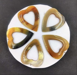 Collar con Colgante de Cuerno de Búfalo, Joyería Tribal Natural y Sostenible para Mujer, Alta Calidad - Product Image 3