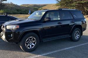 Toyota 4Runner TRD Off-Road 4x4 2017 Usado (LHD/RHD) - Product Image 2