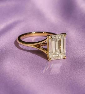 Bague de fiançailles solitaire en moissanite taille émeraude 3 carats Black Pearl Jewels, tendance, à tige fendue, cadeau d'anniversaire de mariage pour femme - Product Image 3