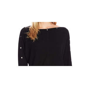 Top casual da donna con scollo a barca e dettagli metallici di Vince Camuto, colore grigio, taglia media - Product Image 2