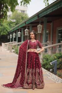 Lehenga แบบดั้งเดิมที่สวยงามสำหรับงานแต่งงานของนักออกแบบชาวอินเดียพร้อมเสื้อแฟนซีและปาร์ตี้เพื่อนเจ้าสาว - Product Image 4