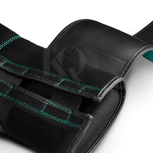 Gants de boxe en cuir personnalisés professionnels - Légers, confortables, de haute qualité, pour l'entraînement au combat - Product Image 2