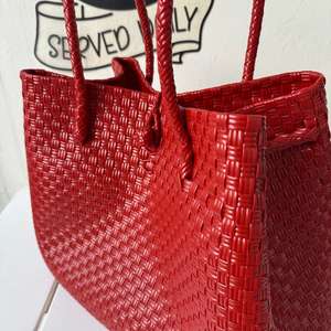 Sembagi Bolsos ecológicos para mujer Tejido único Plástico reciclado Premium Granate Nuevo estilo Tamaño de disfraz para adultos Bolsos al por mayor - Product Image 5