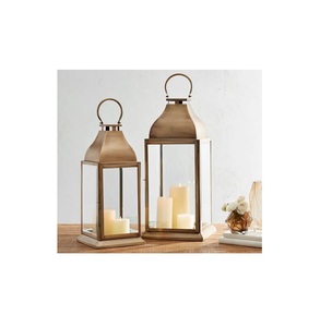 Linterna de latón exótico inspirada en la herencia árabe marroquí, perfecta para eventos de bodas o decoración temáticos del desierto - Product Image 4