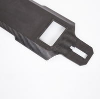 Plateau de planche à roulettes électrique personnalisé OEM Pièces moulées en fibre de carbone Plateau de planche à roulettes en fibre de carbone haute résistance pour scooter électrique