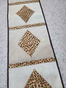 Haute qualité Vintage blanc imprimé léopard peau de vache en cuir chemin de Table élégant luxe maison hôtel salle à manger utilisation décorative - Product Image 6