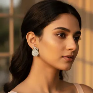 Pendientes de Plata de Ley 925 Estilo Vintage, con Corte de Diamante, Chapados en Oro de 14K, Oro Blanco/Amarillo, Diseño de Flor, Circonita, para Mujer - Product Image 3