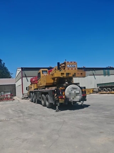 GRAN VENTA CLW Camión Grúa Usado con caja de cambios Alto Momento de carga 1 año de garantía 80T-130T Capacidad de elevación - Product Image 2