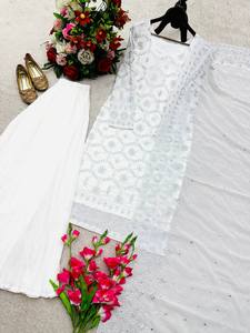 Ensemble Kurta et Dupatta Anarkali en Georgette Blanc avec Broderie Femme 5mm Siqwans Work - Product Image 3