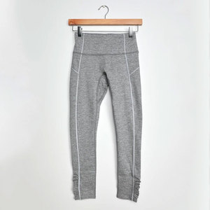 <b>Women</b> <b>Yoga</b> <b>Pants</b> Seamless High Waist Peach Hip Leggings Soft Stretch Fabric, OEM/ODM Factory Supply. - Product Image 3