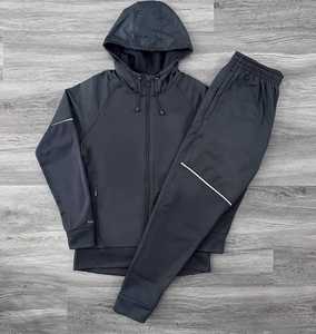 Chándal deportivo para hombre de alta calidad con logotipo personalizado, ropa de calle cortavientos, pantalones de chándal pesados con logotipo - Product Image 3