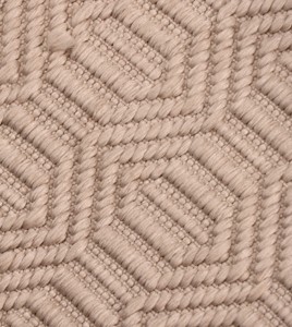 Alfombra para mascotas de lujo tejida a mano - Product Image 1