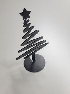 Décoration de table de Noël en métal fabriqué à la main avec une finition lisse conçue pour les repas décoratifs et les expositions festives. - Product Image 5