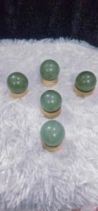 Sphères en pierre d'aventurine verte, pierre de guérison, boule de cristal, sphère de guérison Reiki, taille 50-55 mm - Product Image 2