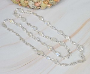 Arc-en-ciel Moonstone 925 Sterling Silver Gemstone Chain Pendentif Chaîne Poire Forme Juin Mois Birthstone Cadeau Pour Noël - Product Image 3
