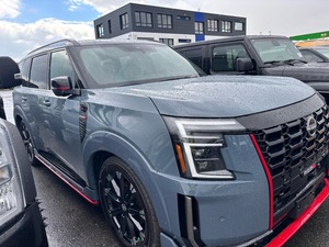 NOUVEAU Nissan Nismo SUV 2026 Turbo Diesel 4x4 Automatique Phares LED Pare-chocs avant rouge Sièges en cuir foncé Jantes en alliage R17 Toit ouvrant - Product Image 4