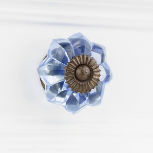 Boutons de tiroir à fleurs en verre bleu Unique en vrac, poignées de porte de commode, placard de cuisine, 4.44 cm GFK-04 - Product Image 1